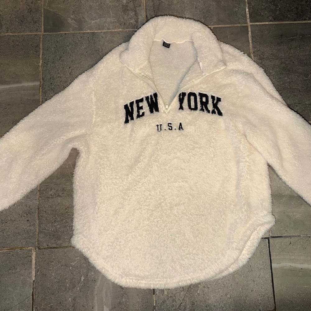 SHEIN White Fleece New York USA Sweater